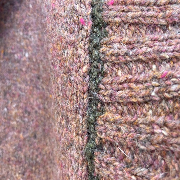 Hand Knit | Cardigan - Picture 4 of 5